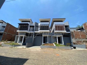 HUNIAN VILLA SULTAN LOKASI DAU DEKAT WISATA KOTA