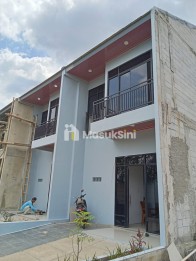 Rumah 2 Lantai selangkah ke Tol cimanggis dekat Podomoro pekapuran tapos de