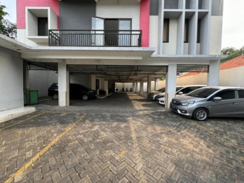 Jual Rumah Kos Kosan Strategis di Tenggilis Tengah Surabaya