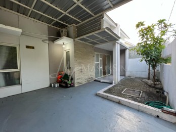 Puri Surya Jaya Sidoarjo Cluster Valensia Garden