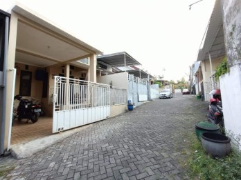 RUMAH 2 LANTAI MURAH LOKASI STRATEGIS