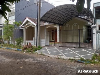 RUMAH LUAS DAN LOKASI STRATEGIS DI ARAYA