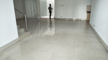 Rumah  Tomang Dekat Mall Central Park, Taman Anggrek, ITC Roxy, Tol, Rs, Ka