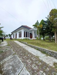 Rumah Besar Halaman Luas Murah Strategis di Tumpang Malang