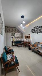 Rumah Modern Minimalis 3 Lantai +Rooftop di Perum Dinoyo Royal Park Malang