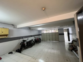 Rumah lux 2 Lantai Furnished Siap Huni di Ciumbuleuit