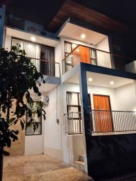 Rumah villa exclusive plus private pool di kota