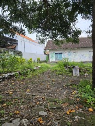Tanah luas cocok untuk usaha atau sekolah di pusat kota Madiun