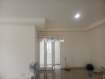 Rumah 2 lantai Kuta place residence