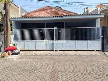 Dijual Rumah 1,5 Lantai di Nirwana Executive,