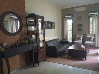 Dijual Rumah 2 Lantai Lingkungan Aman dan Nyaman