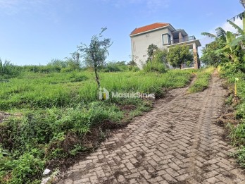 Dijual Tanah Strategis di Trawas, Luas 102 m², SHM Split, Akses Jalan Pavin