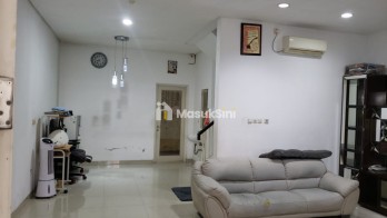 Disewakan Rumah di Green lake City Cluster Amerika West Coast, Tangerang