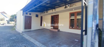 Disewakan Rumah one gate system Padangsambian