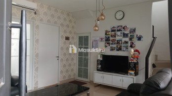 Jual Rumah 2 Lantai di Komplek Mansion Nine Surabaya