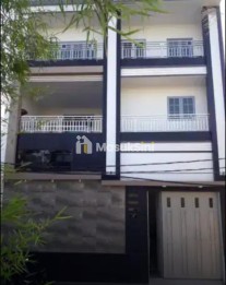 Jual Rumah Minimalis 3 Lantai di Jalan Teluk Gong