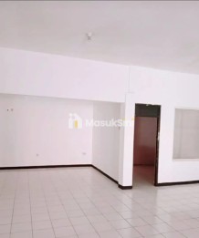 Jual Tempat Usaha Kosong Strategis di Raya Barata Jaya Surabaya