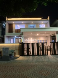 RUMAH BARU MINIMALIS 2 LANTAI GRAHA FAMILI SBY