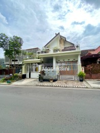RUMAH MEWAH SIAP HUNI LOKASI GRIYASHANTA SUHAT