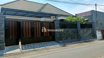 RUMAH MEWAH STRATEGIS DI SOLO