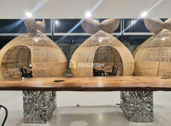 Restoran lengkap dengan perabot di Sanur Bali