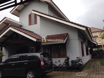 Rumah Besar Murah Strategis Tanpa Perantara