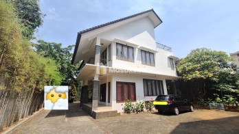 Rumah Hadap Selatan Area Tebet