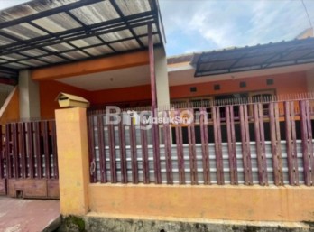 Rumah nyaman, area tengah kota Malang