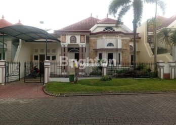 Rumah nyaman, area tengah kota Malang