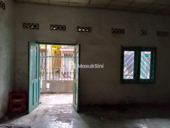 tempat usaha dan rumah