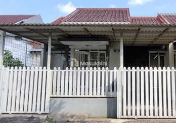 RUMAH LIKE NEW LOKASI STRATEGIS KONTRUKSI 2 LANTAI