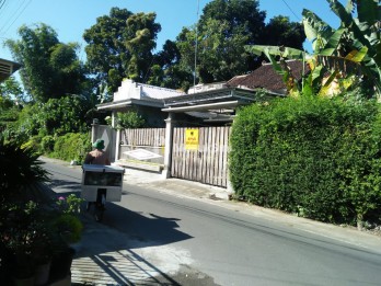 BU, Dijual cepat rumah tipe 190 3KT 2KM siap huni di Sananwetan - Blitar