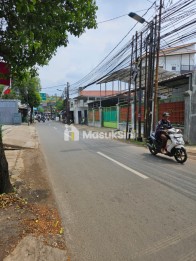 DIJUAL CEPAT SIAP HUNI RUMAH DAN TEMPAT USAHA SHM  CIPAYUNG JAKARTA TIMUR