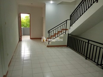 Dijual Ruko di Jl. Kebayoran Lama, Grogol Utara, Kecamatan Kebayoran Lama