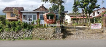 Dijual Rumah 1,5 Lantai di Raya Sajen, Pacet, Kabupaten Mojokerto
