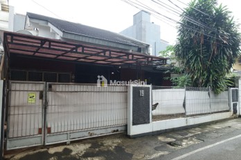 Dijual Rumah 2 Lantai di Jalan Ciomas, Kebayoran