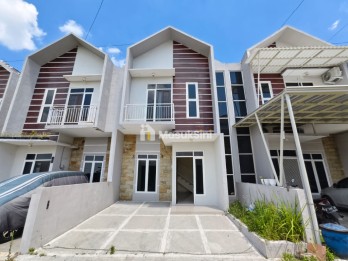 Dijual Rumah 2 Lantai di The 8 Residence Tasikmadu