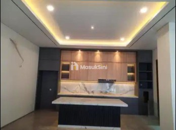Dijual Rumah Mewah 3 Lantai di Taman Permata Buana, Jakarta Barat
