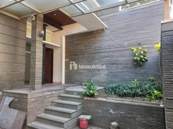 Dijual Rumah asri terawat di Leuwi anyar Bandung