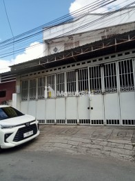 Dijual Tempat Usaha di Jalan Manyar Kartika, Surabaya