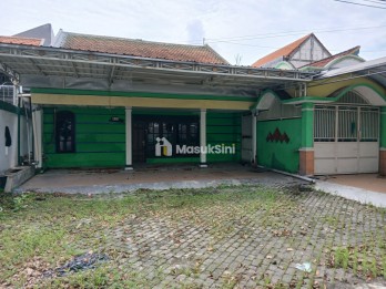 Disewakan Bangunan Komersial Strategis di Jalan Raya Jeruk Lakarsantri, Sur