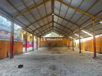 Gudang Kosong di Jalan Mayor Salim Batubara Palembang