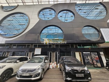 Jual Ruko Gandeng 3 Tingkat di Komplek Centrium