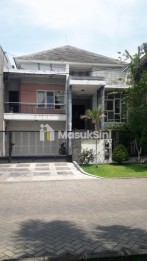 Jual Rumah 2 Lantai Dilengkapi Private Pool Pondok Candra Sidoarjo