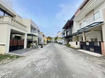 Jual Rumah di Komplek Graha Metropolitan Cluster Sophie Suites