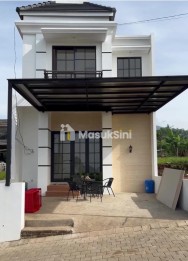 RUMAH 2 LANTAI KONSEP VILLA DI KARANGPLOSO