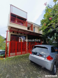RUMAH LUAS 2 LANTAI LOKASI DEKAT KAMPUS BRAWIJAYA