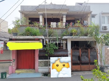 Rumah 2.5 Lantai di Wilayah Tebet Dijual Cepat