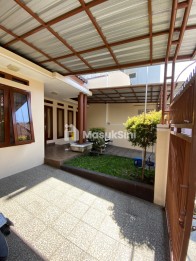 Rumah Cantik di Bukit Cemara Tujuh Depan Kampus