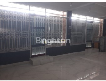 Ruko 2 lantai lokasi strategis dan cocok buat usaha apapun